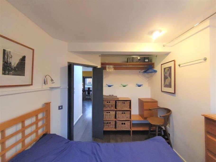 Stylish Apartment Near Carnaby Street, Sleeps 4. 런던 외부 사진